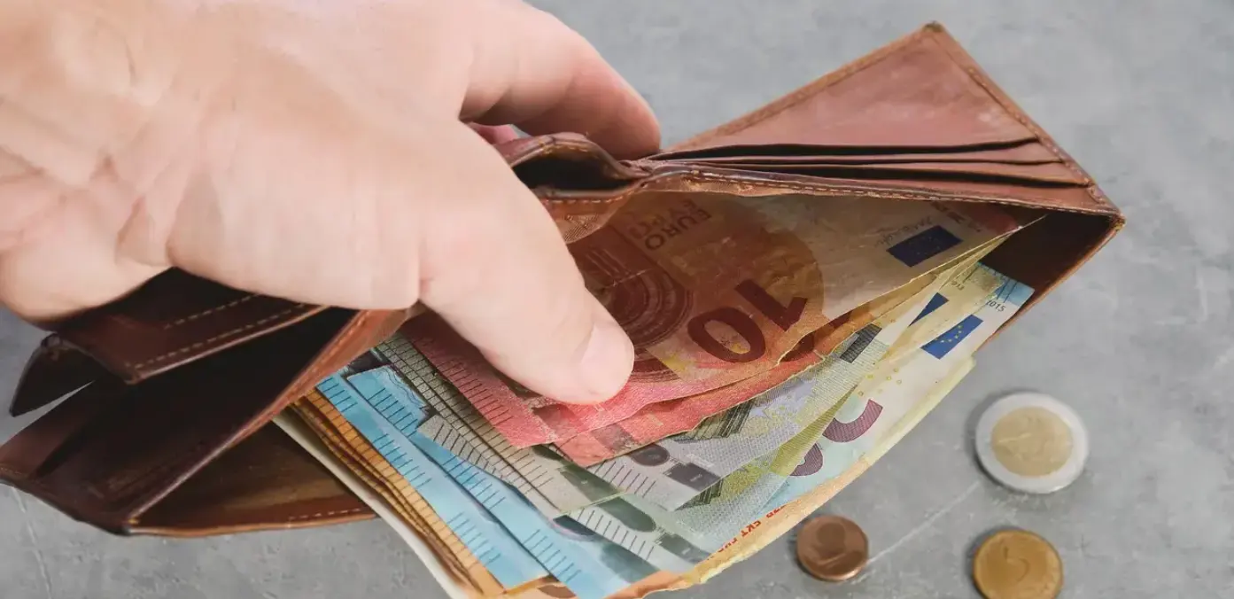 От днес: Пенсиите в България се увеличават със 7,8%