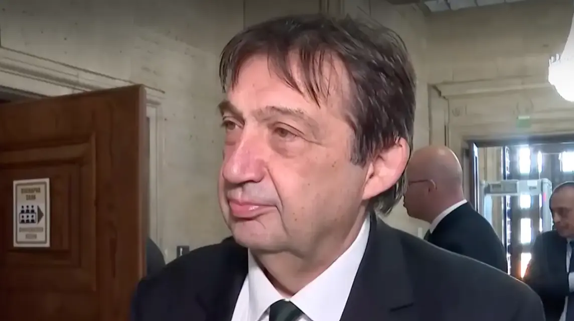 Шишков: Експерти ще решат дали мантинелите да бъдат заменени с бетонни разделители