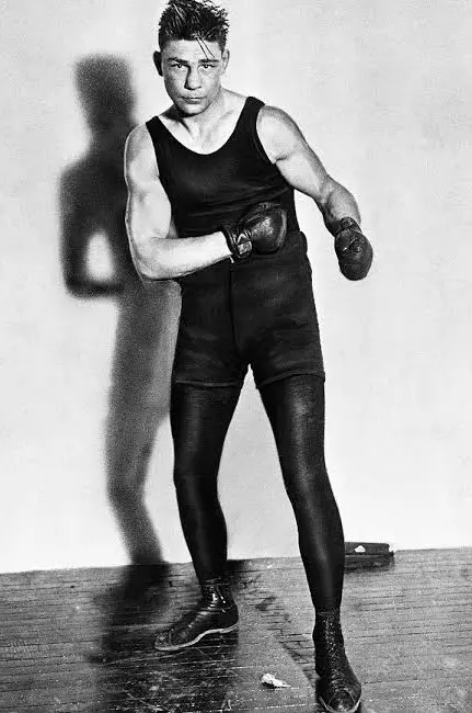 Невидимият шампион: Как един сляп с едното око боксьор пренаписа историята на спорта