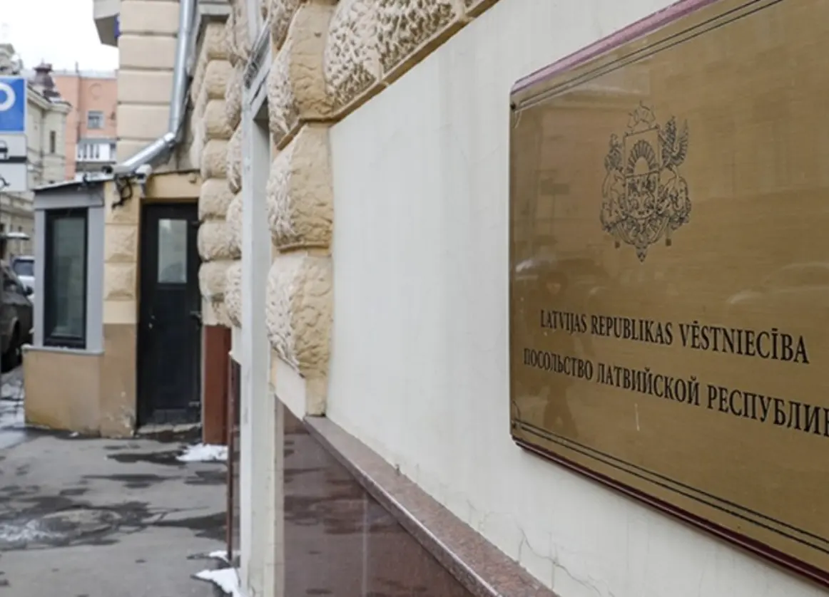 Руски удар повреди латвийското консулство в Славянск, има загинали цивилни