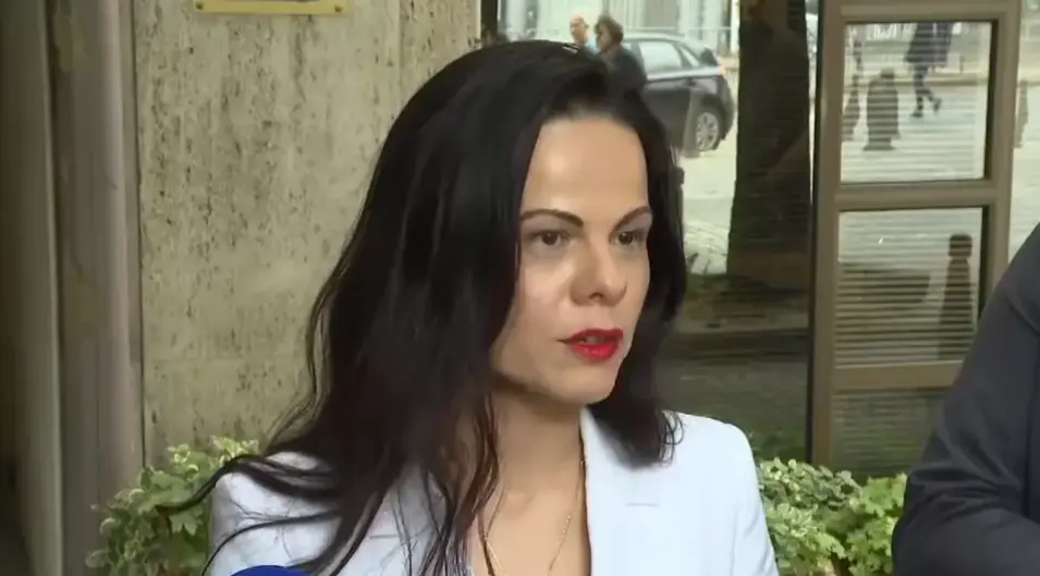 Министър Ивкова: Проектът за детската болница не е спрян, налични са над 46 млн. евро