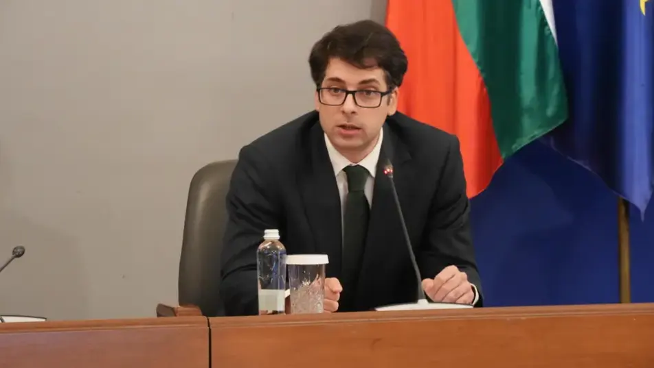 Пеканов: Спряхме съмнителна процедура за 127 млн. евро