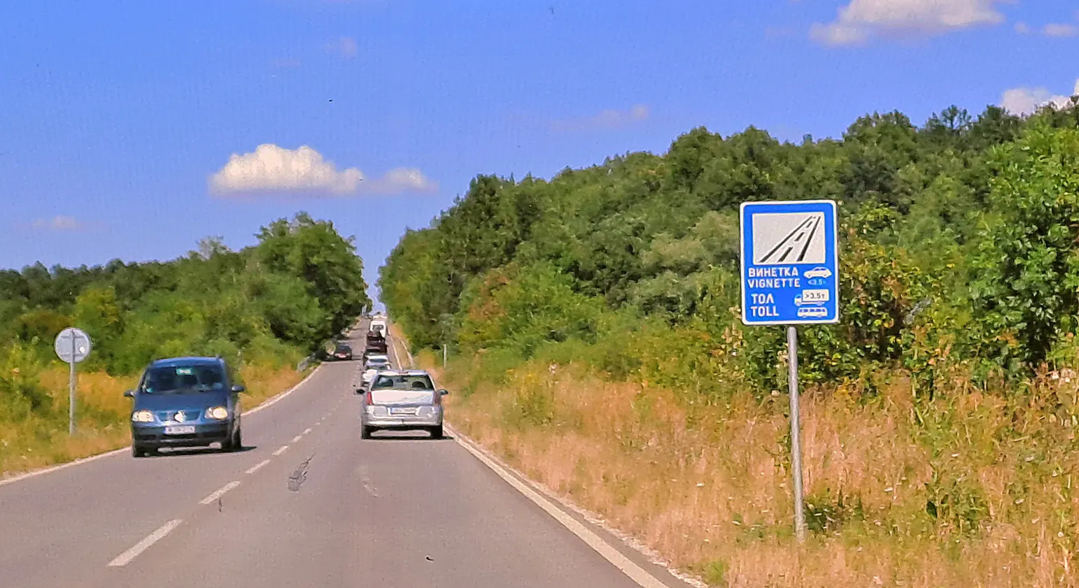 Винетките поскъпват с 30% от 1 август: Годишната става 64,50 евро